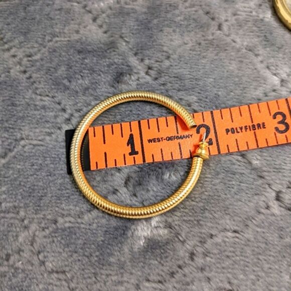 Vintage Classic Style Goldtone Hoop Earrings - 2 Pairs - Picture 3 of 7